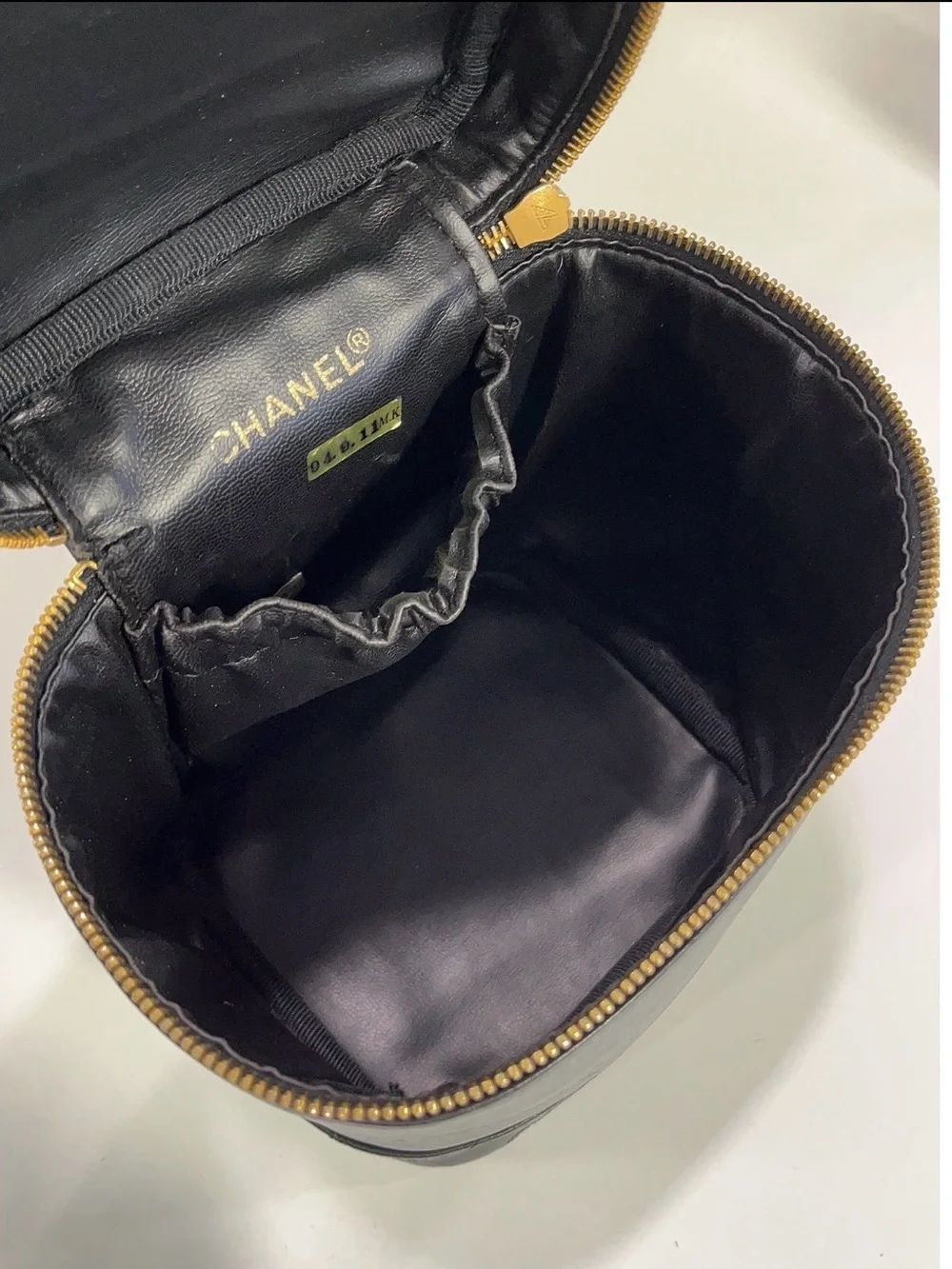 Chanel Vintage BlackLambskin Quilted Vanity Case Cosmetic Bag Gold CC